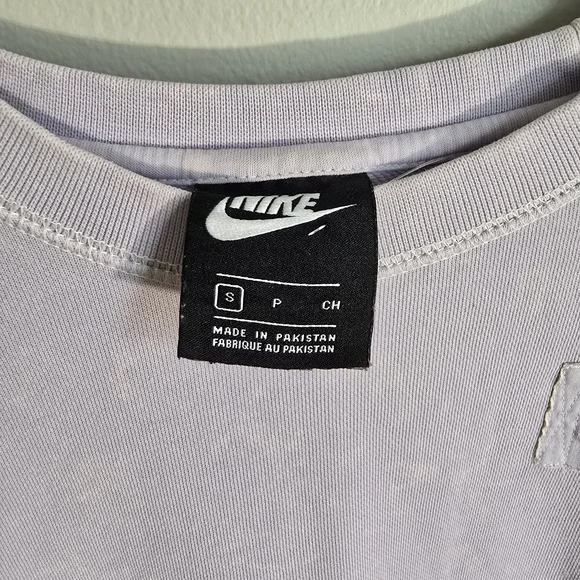 Nike Men's Light Purple Crewneck Sweater - Picture 3 of 4
